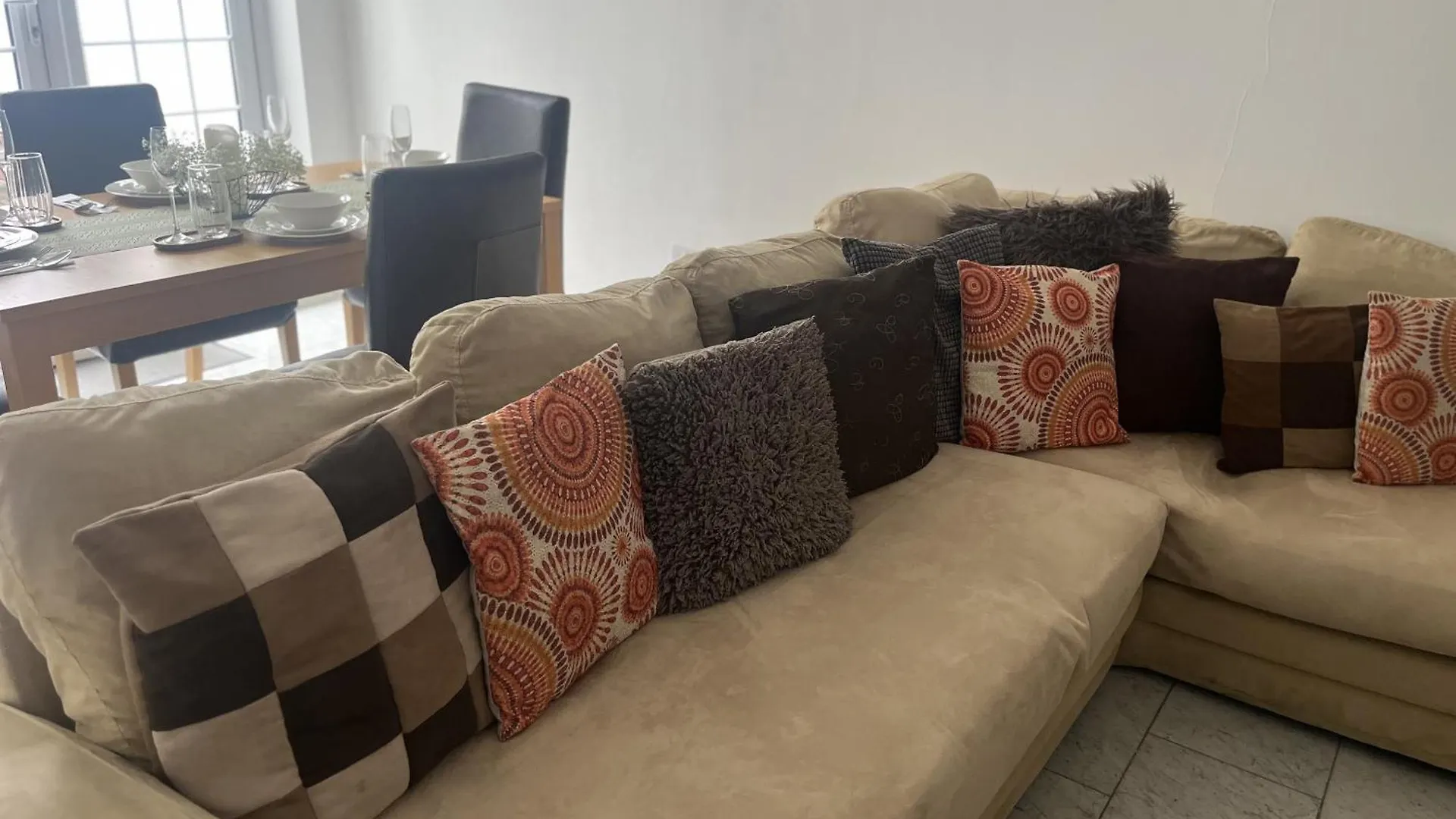 Holiday home City Reach Retreat Spacious 4Bed House Startford Maryland Great Transport Links London