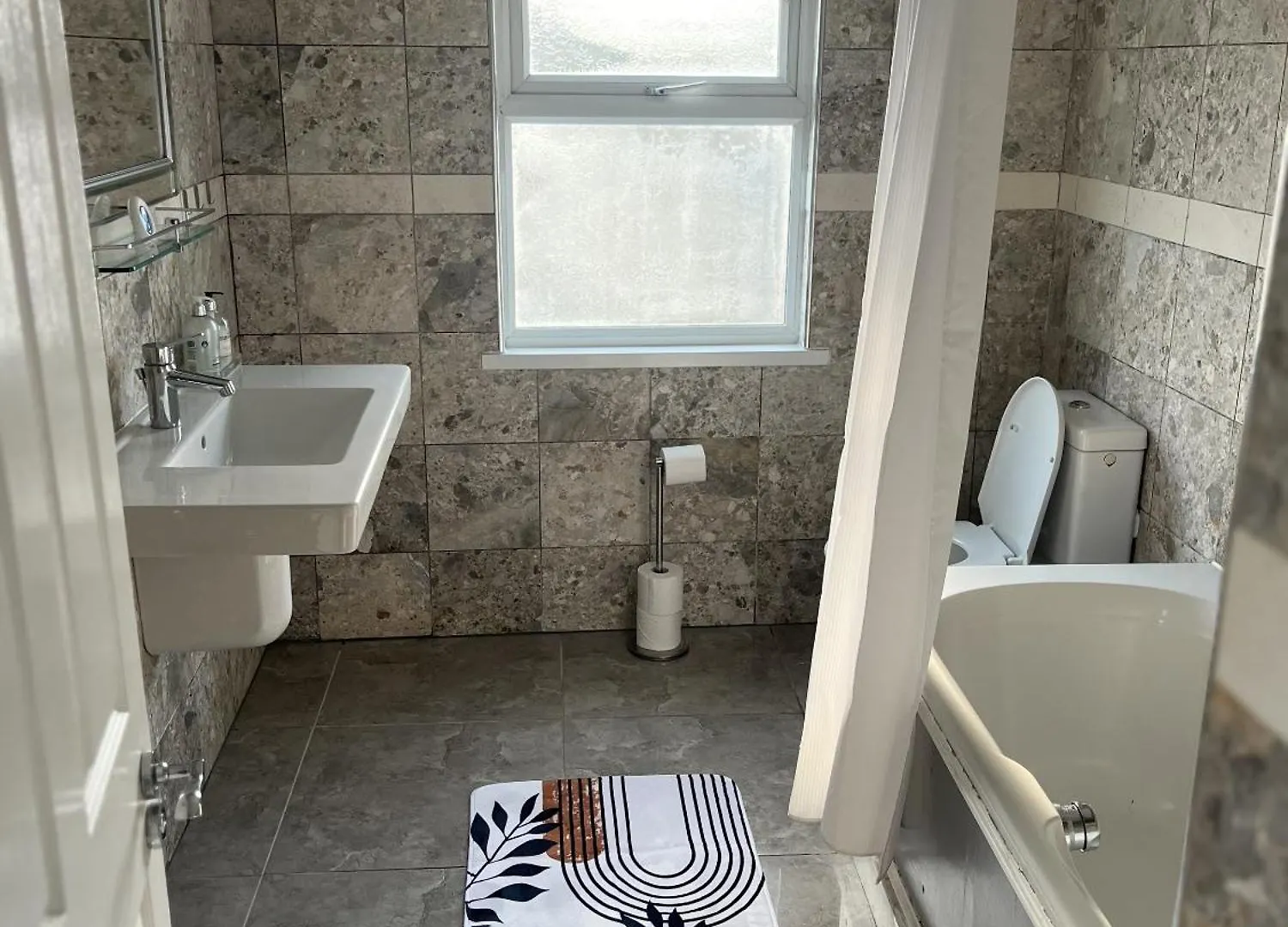 City Reach Retreat Spacious 4Bed House Startford Maryland Great Transport Links London