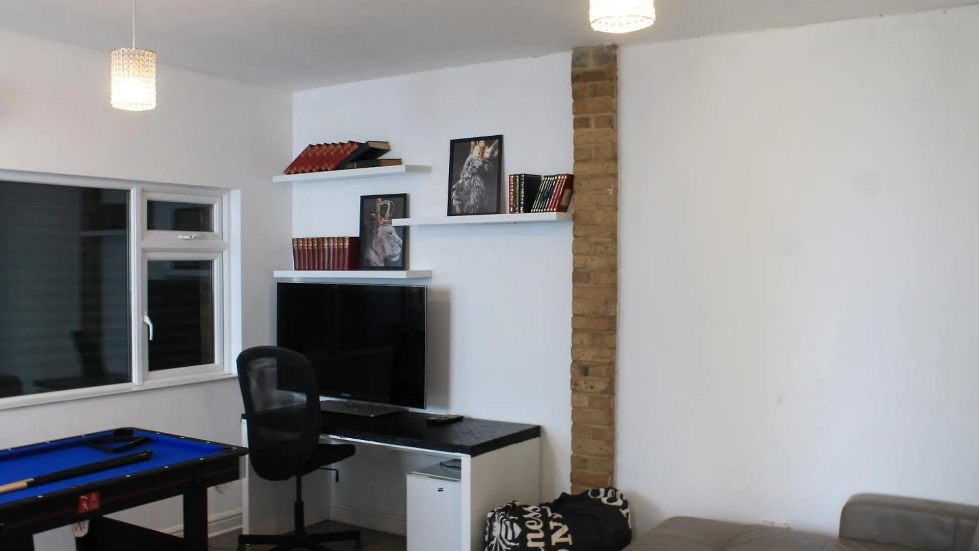 City Reach Retreat Spacious 4Bed House Startford Maryland Great Transport Links London